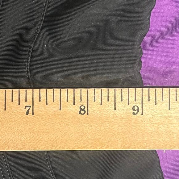 Nike Dri Fit‎ Women Medium Capri Cropped Black Workout Pants Yoga Bike Riding - Picture 6 of 7